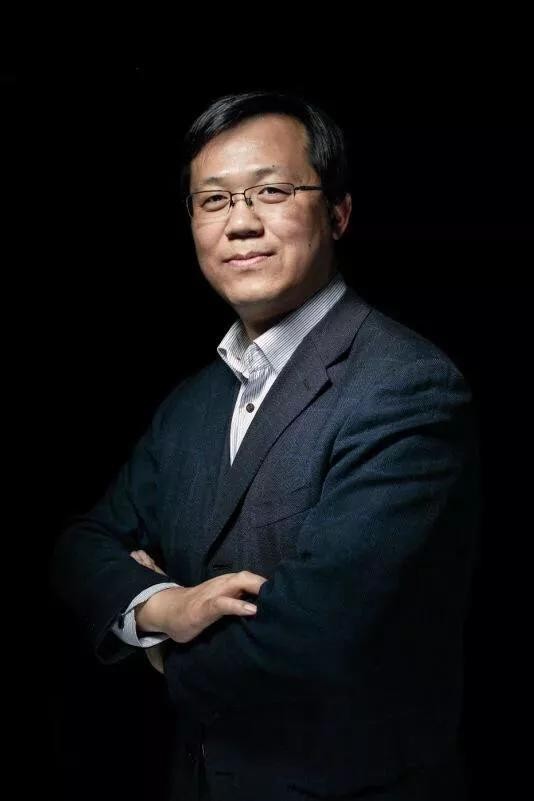 “中国第一狗仔”卓伟2019第一弹“爆内地当红小生离婚”