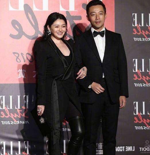 43岁结婚10年的大s发福，你羡慕她嫁得好，我却看到了女性的牺牲
