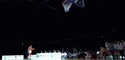 CBA全明星扣篮大赛出现这样的动作, 确实有点尴尬
