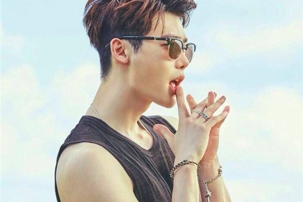 李钟硕为什么不谈恋爱 李钟硕在男女之事上需求不高
