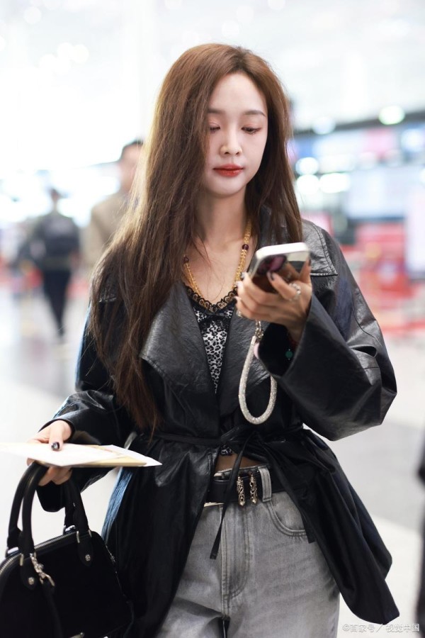 吴宣仪直播惊曝孟美岐浪姐缺席！资本博弈or七年塑料姐妹情？