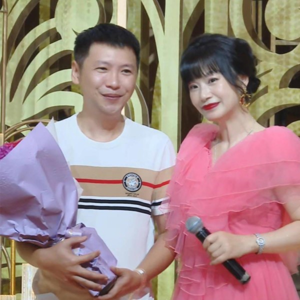 网红cici姐办生日宴众星送祝福！现场席开50多桌，孙耀威上台献唱