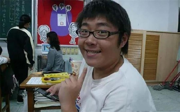5位被肥胖毁掉的童星，最眼中的那位男孩，比洪金宝还要胖！