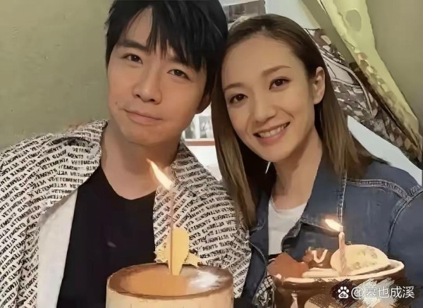 媒体拍到37岁俞灏明与王晓晨在成...@幕也成溪的动态