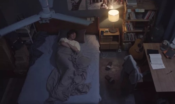 看了韩雪拍的外卖员电影：成功人士的想象力，才是魔幻现实主义