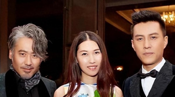 想不到她竟然是靳东的亲妹妹，难怪这么红！网友：漂亮又有实力