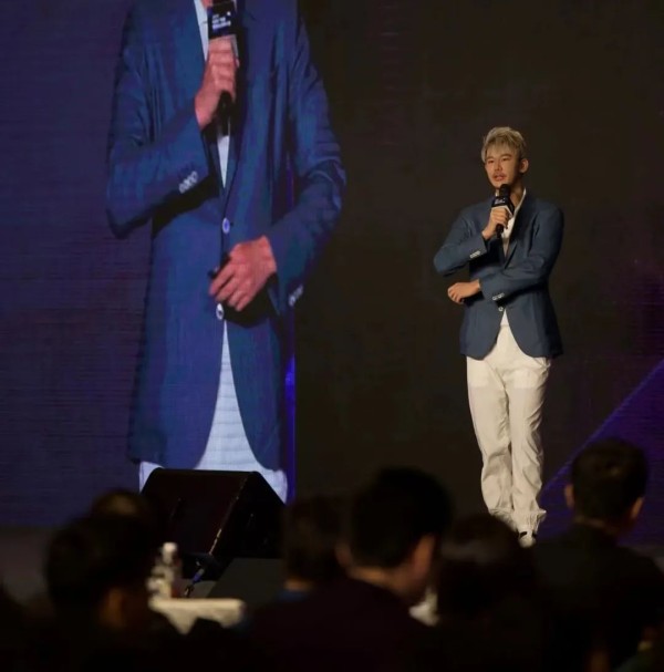两个月成为百万抖音网红，bosie刘光耀：为何从宏大叙事走向超级个体？