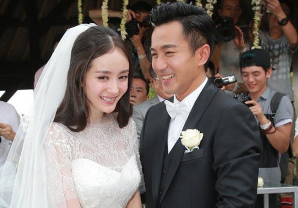 被老公宠上天的女星，谢娜不算什么，她结婚17年从不做饭