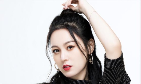 她是明星的榜样，31岁已婚妈妈登上舞台，老公却很少人知道
