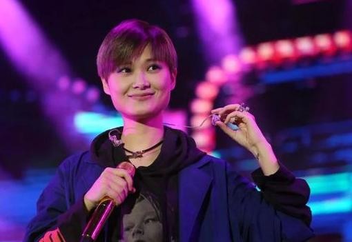 张杰奉献豪宅开<a target=