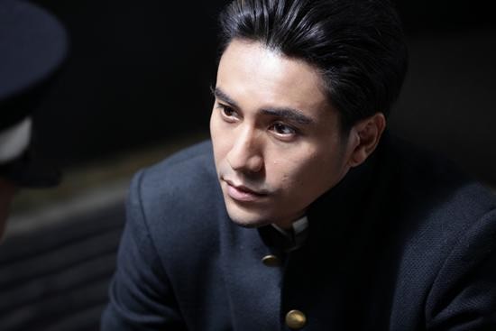 从抑郁症成功走出的明星，只有他道出了明星抑郁的真正原因