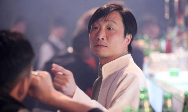 还记得《江南style》 鸟叔吗？如今瘦身成功，有点像郑中基
