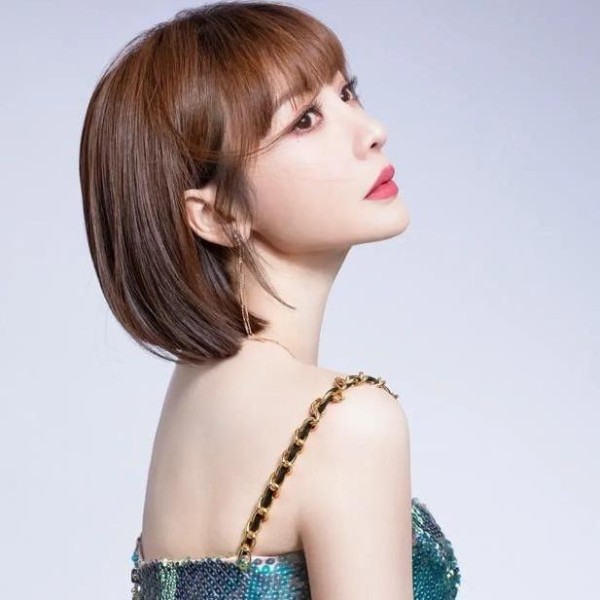 “性感女神”柳岩，年过40仍有S型曲线，或与常年健身有关