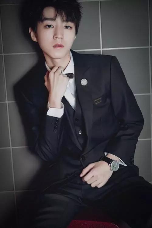 TFBOYS凭什么比别的小鲜肉火？网友：他仨是上交国家的明星