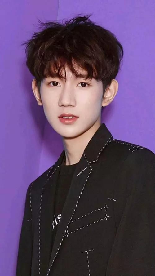 TFBOYS凭什么比别的小鲜肉火？网友：他仨是上交国家的明星