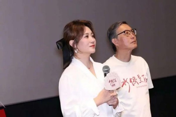 《水饺皇后》背后沪圈大佬：拒默多克天价挖角，娶小11岁美女CEO