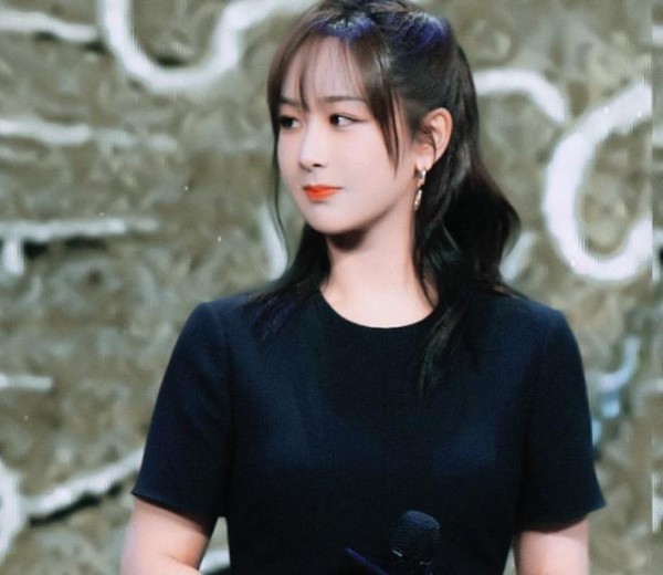 不红有多悲哀？杨幂吴亦凡杨紫后台热聊，曾经收视女王却被冷落