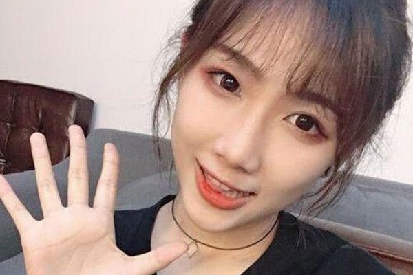 钟婷和紫然是双胞胎吗 钟婷紫然已经貌合神离了?