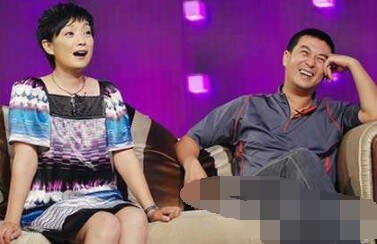 明星低调夫妻，张嘉译和王海燕隐婚多年，今低调幸福