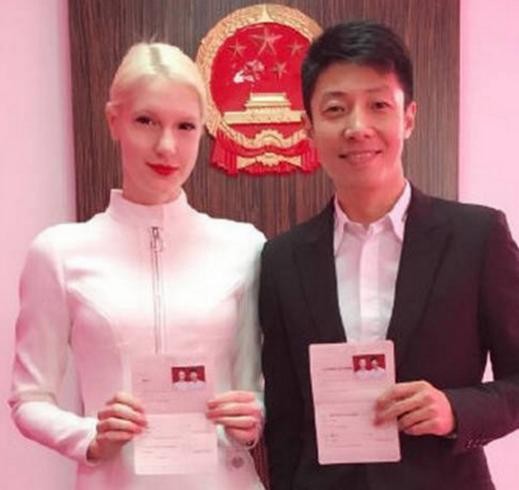 撒贝宁老婆大变样，胖的到认不出来，网友：小撒你做了什么？