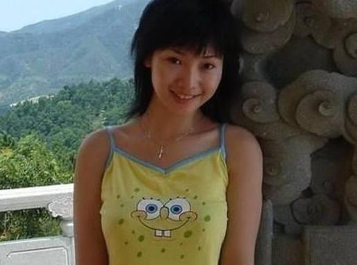 她是大鹏的红颜知己，无数宅男的梦中情人，如今37岁却无人敢娶