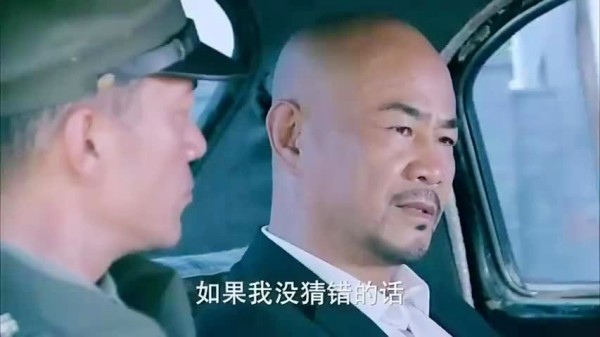 共军特战队金蝉脱壳成功逃脱军统包围，狙击手埋伏狙杀敌人的追兵