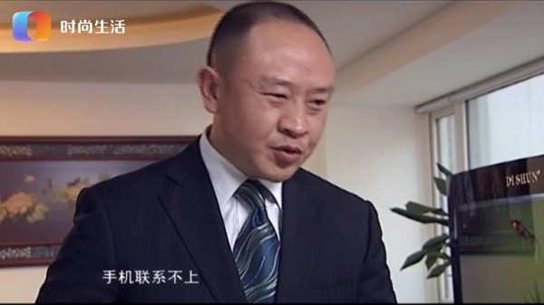 紧握你的手：真倒霉！男人请假结婚，险出车祸，还被上司急忙召回