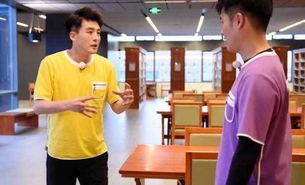 孙艺洲与杨颖曾有过矛盾，在节目上互不搭理，还好有陈赫