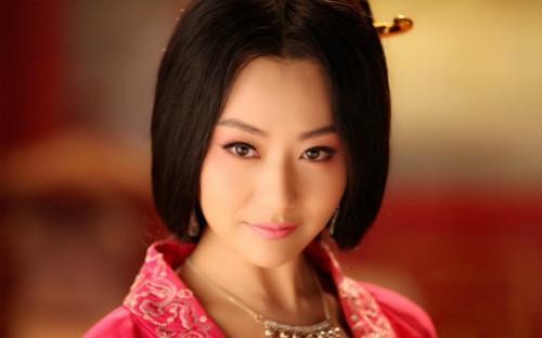 胡歌合作过的三位“神仙姐姐”，刘亦菲排第二，第一位印象最深