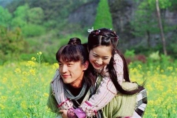 胡歌合作过的三位“神仙姐姐”，刘亦菲排第二，第一位印象最深