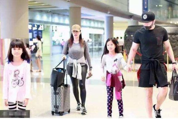 张伦硕感叹“老了”, 相差12岁的姐弟恋, 47岁钟丽缇怎么办呢?