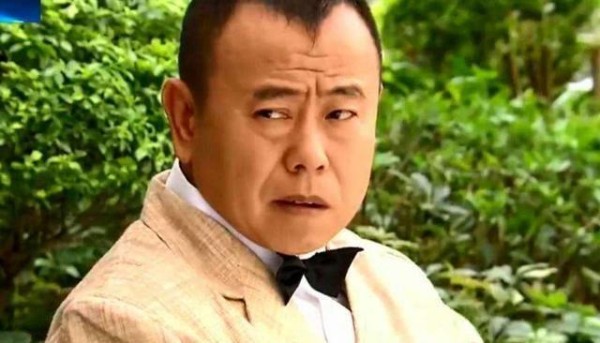 因不认识蔡徐坤，潘长江被粉丝骂，如今声称不认识肖战