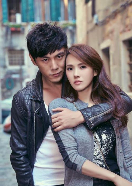 大龄男明星都找了小花旦, 大龄女明星只能找小鲜肉
