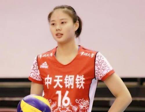 女排姑娘又有好消息？龚翔宇也传绯闻了，和大帅哥关系不一般