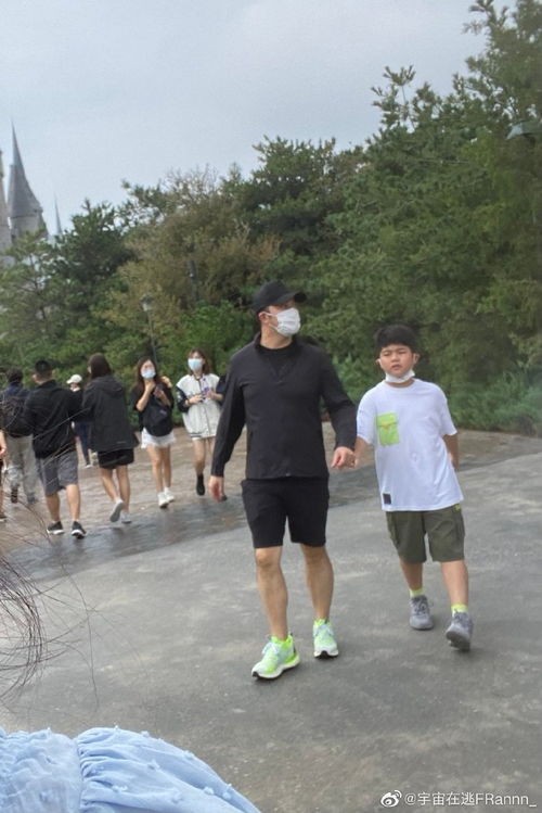 网友偶遇沙溢和小鱼儿