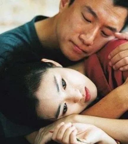 孙红雷戏外的一些事：曾和巩俐打得火热，女友丁嘉丽只能默默看着