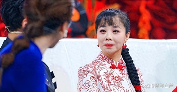 草根歌手王二妮身份被揭穿、瞒了观众十几年、原来一直在伪装
