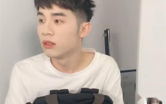 郑丽芬er是男是女 网红郑丽芬原名以及个人资料引热议 第3张