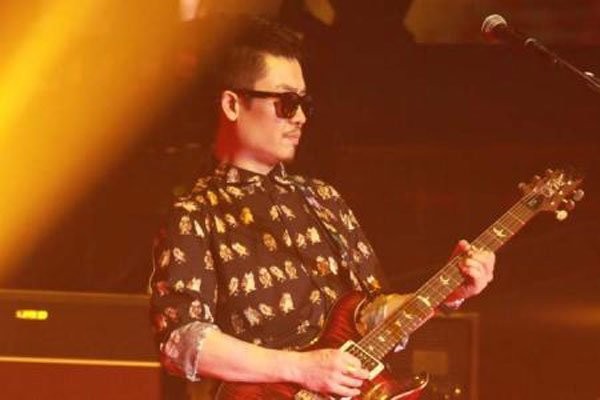李延亮吉他什么水平 要听了才知道国内数一数二的奇人