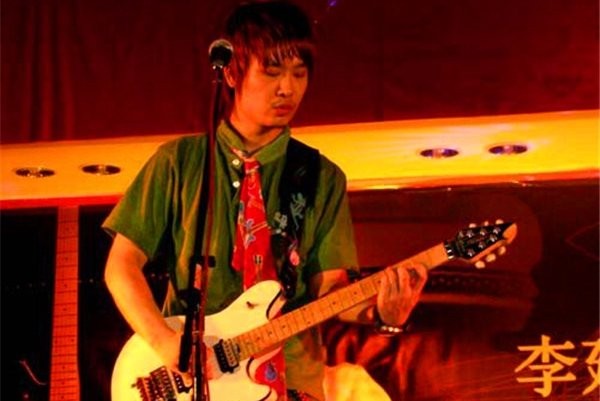 李延亮为什么叫机长 李延亮的歌曲角色比本人红