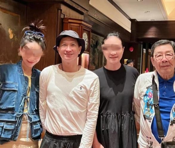 张家辉陪胡枫罗兰吃饭聊天，展现了两位老戏骨之间亲密的私下关系