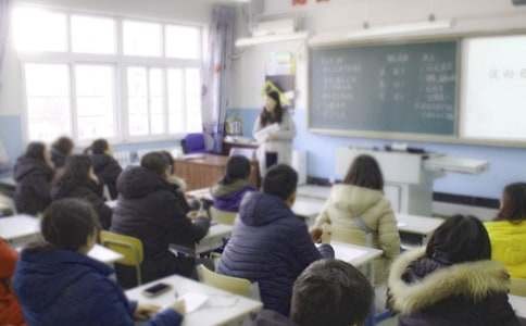 小学家长会班主任致辞