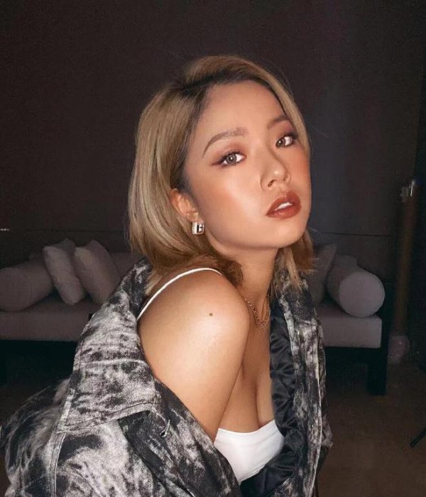 耿直“人设”过头，王菊也翻车了？发文被质疑内涵其他女星买热搜