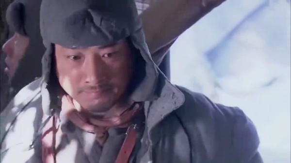 五常单枪匹马杀鬼子，怎料鬼子都不敢还击，头都不敢漏