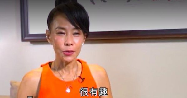 发嫂自爆婚前疯狂行为，令爸爸和周润发都难以想象