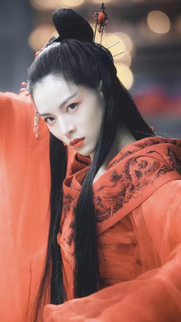 钟楚曦版聂小倩打破原有印象，网友表示其英气太足不如王祖贤仙