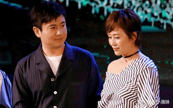 沈腾马丽华表奖互怼！“偷衣梗” 炸场关晓彤造型被群嘲
