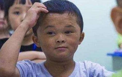 曾红极一时的“小马云”，被老板解雇赶回农村后，如今咋样了？
