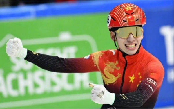 同样是追星，娱乐圈明星和运动员明星哪个更值得我们追？