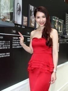 著名女星自曝豪门心酸，每天像保姆一样，从早忙到晚！